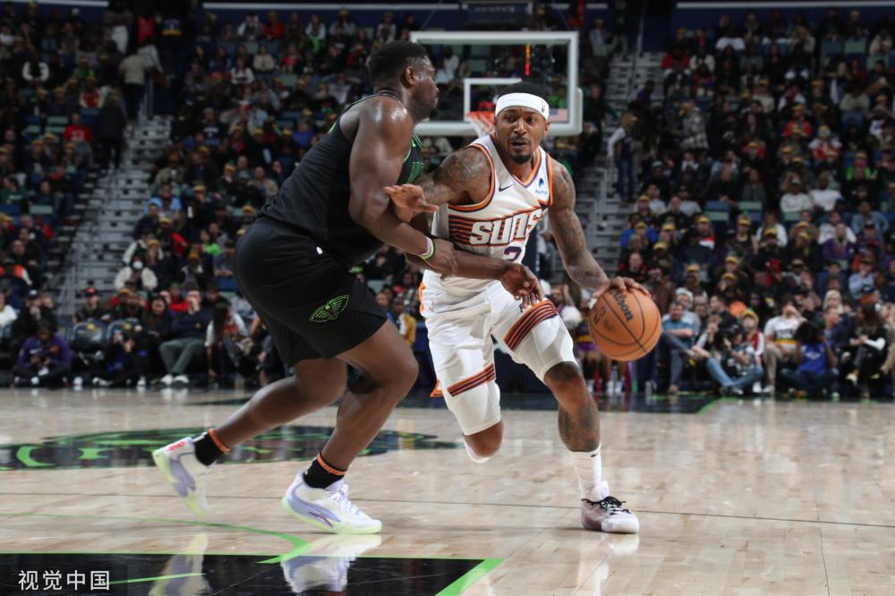 了年轻游客 了年轻游客